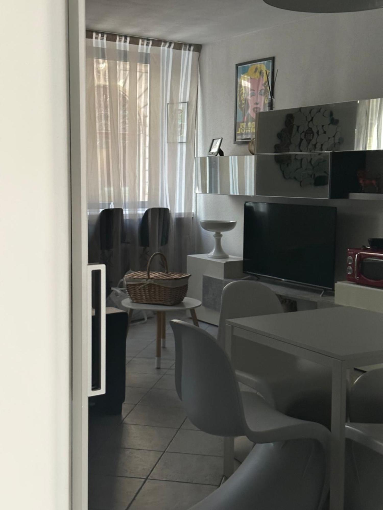 My Secret Room Apartment Vicino Al Lago Verbania Exterior foto