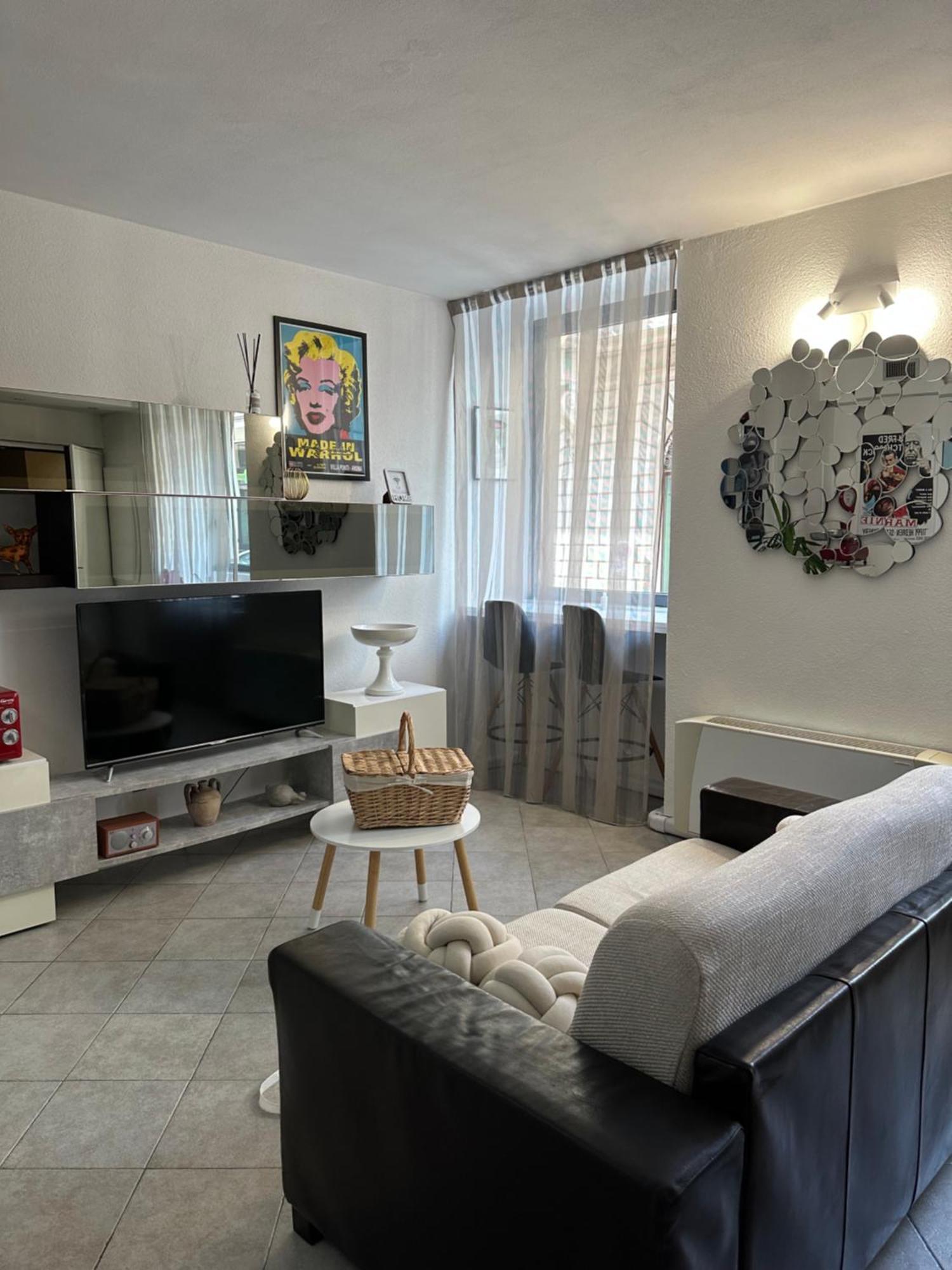 My Secret Room Apartment Vicino Al Lago Verbania Exterior foto